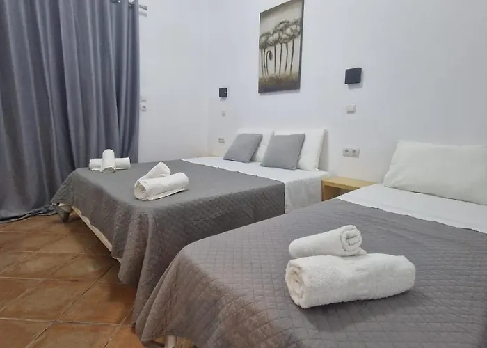 Pensión Escape 3*