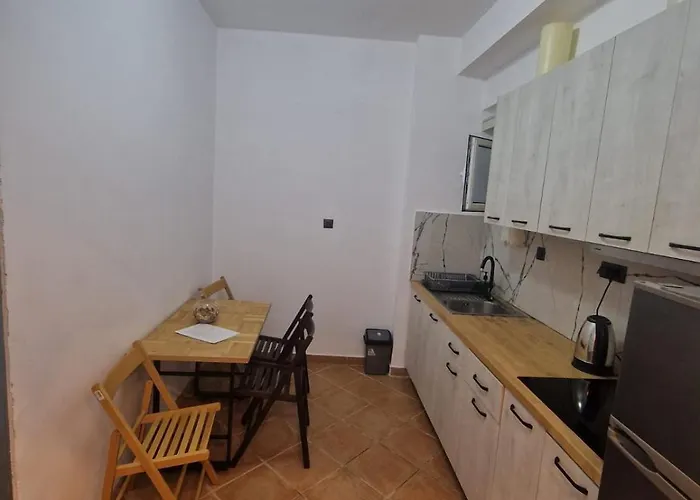 Pensión Escape 3*