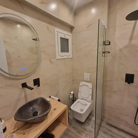 Escape Affittacamere Himare