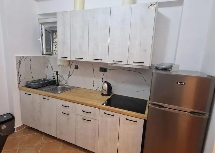 Escape Affittacamere Himare